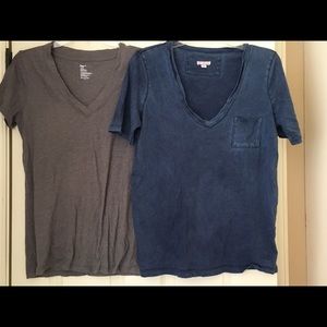 Set/2 GAP slim fit tees Gray Navy Blue Medium